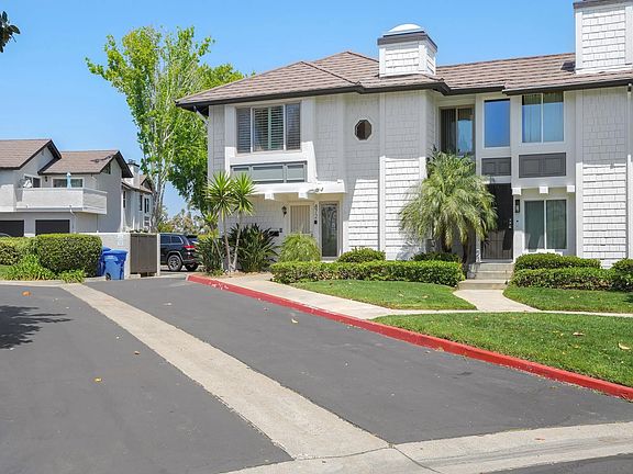 3rd image of 872 Hollyhock Ct