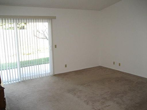5th image of 1909 Bronson St