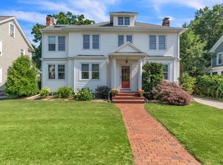 108 Greenacre Ave, Longmeadow, MA 01106