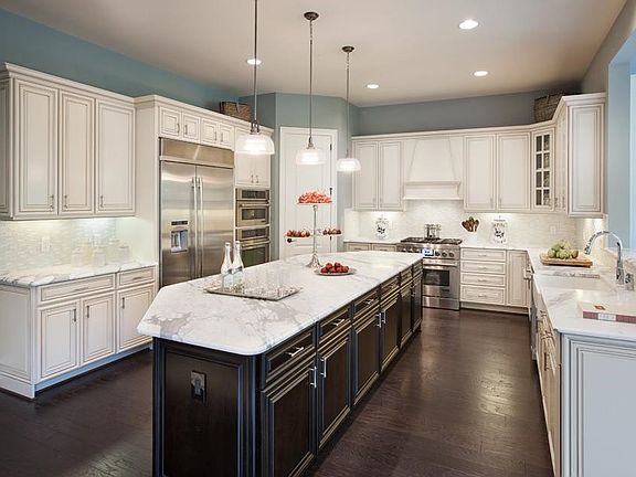 4th image of 2210 Highland Dr #32-ANN