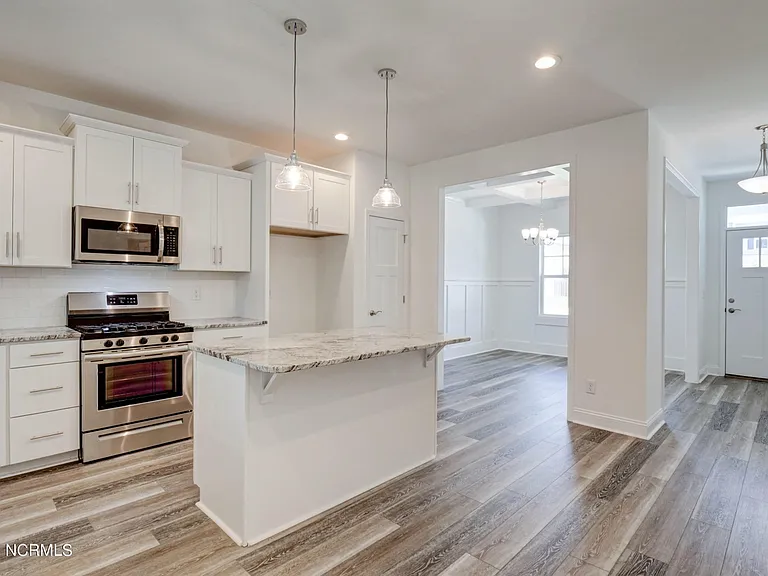 Spicetree Dr — Photo 4