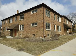 4102 N Wilson Dr APT 1, Shorewood, WI 53211