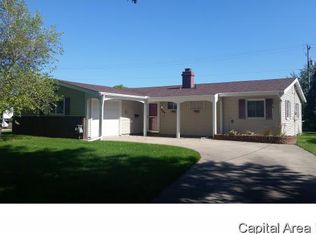 899 Parkview Rd, Galesburg, IL 61401