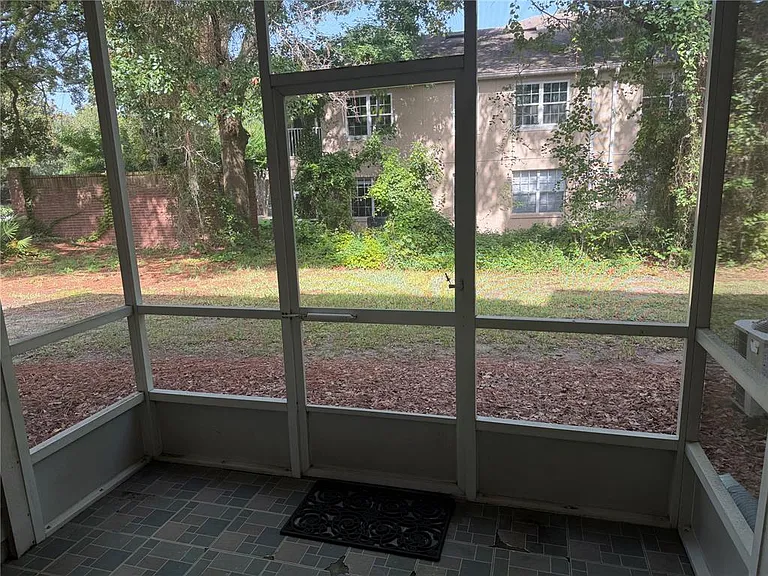 149 Reserve Cir #113 — Photo 10