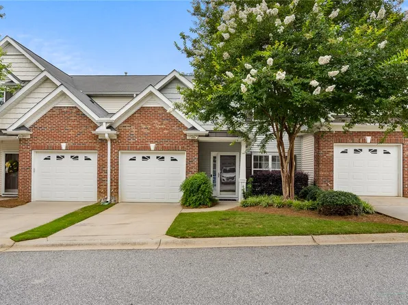 57 Bay Springs Dr, Simpsonville, SC 29681