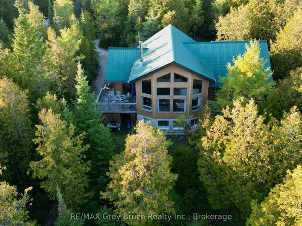 158 Hobsons Harbour Dr, Northern Bruce Peninsula, ON N0H 1W0