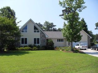 305 Emerywood Dr, Morehead City, NC 28557