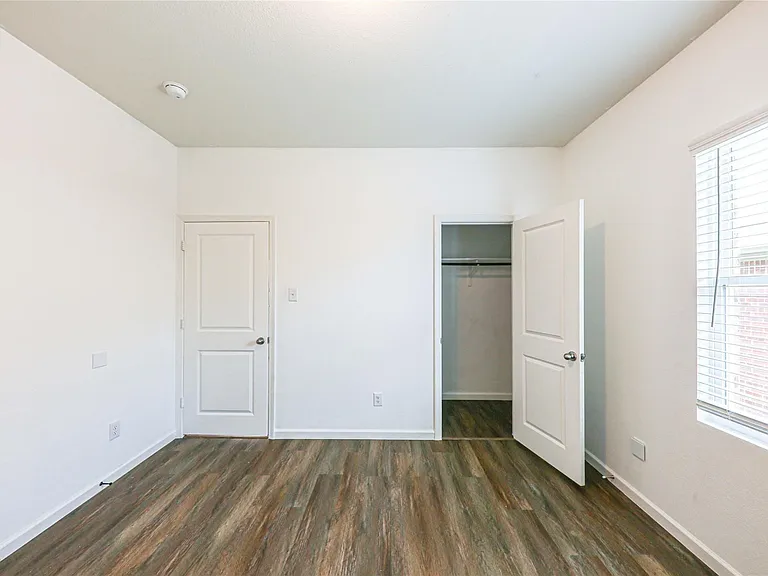 746 Wilshire Dr — Photo 7