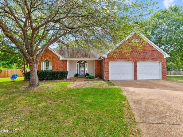206 Crestwood Cv, Ridgeland, MS 39157