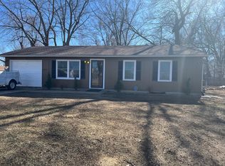 6411 E 152nd St, Grandview, MO 64030