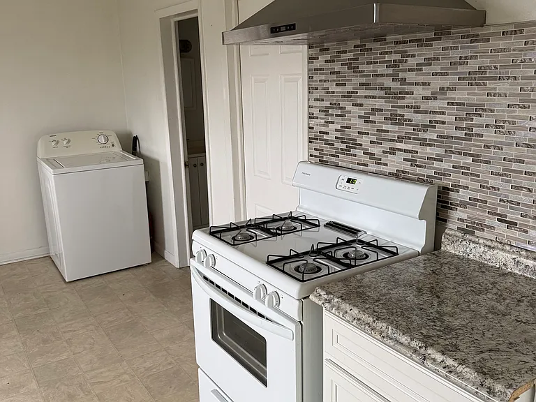 103 Van Schaick Ave #1 — Photo 3