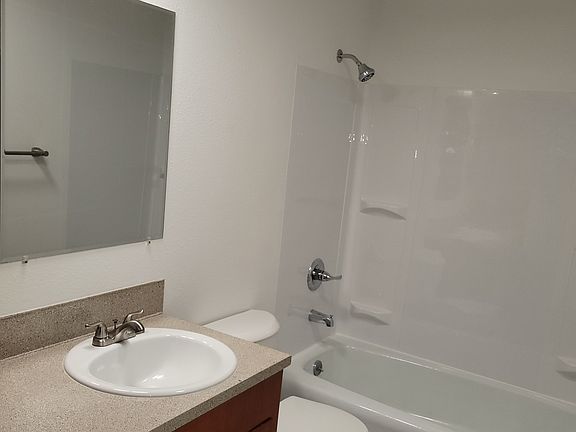 3rd image of 21800 SE Alder Dr