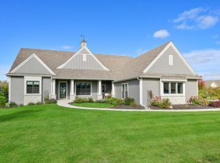W248N2151 Kettle Cove COURT, Pewaukee, WI 53072