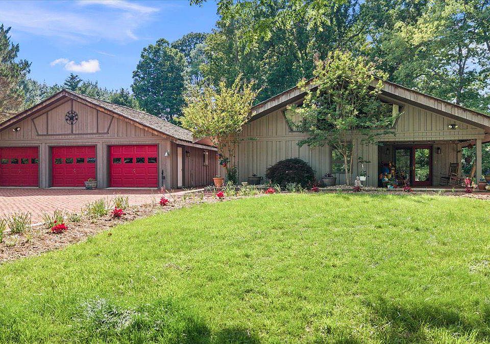 1st image of 356 River View Dr