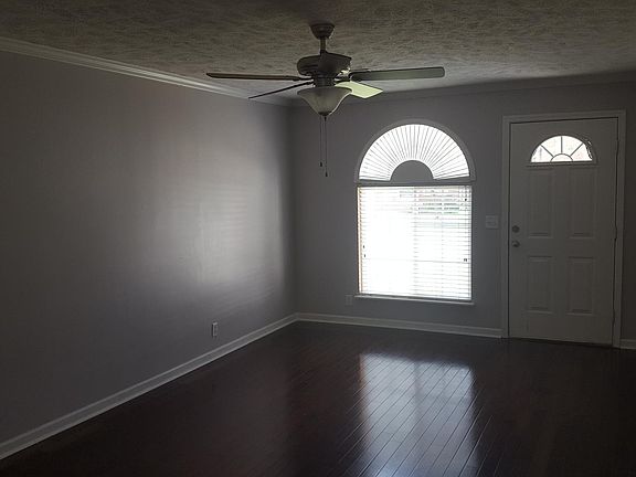 3rd image of 2120B Lebanon Pike