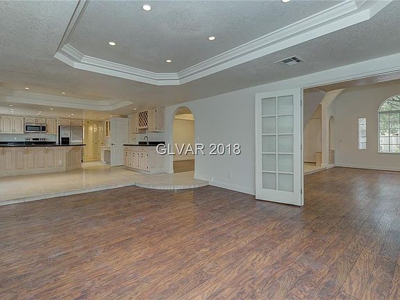5th image of 3077 Carlotta Cir