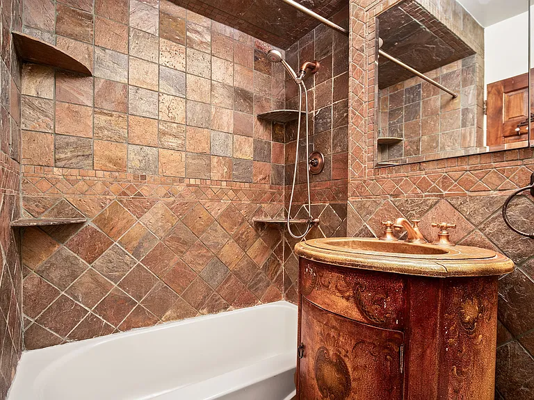 155 E 38th St #5L — Photo 8