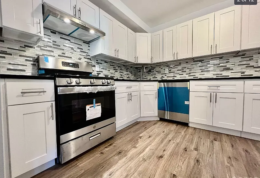 4 bed, 1188 sqft, $3,100 — Photo 3