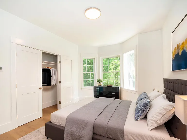215 Gardner St #1 — Photo 6