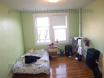 2nd image of 1634 Commonwealth Ave #Rl11