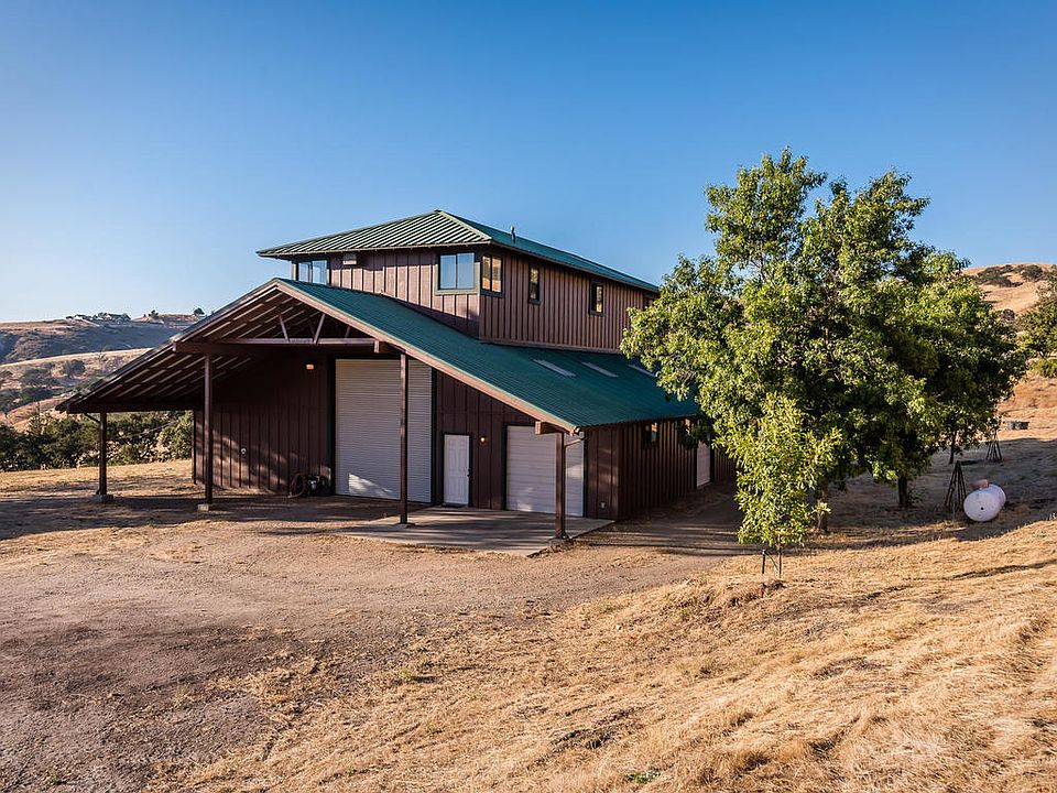 2nd image of 5830 Rocky Canyon Rd