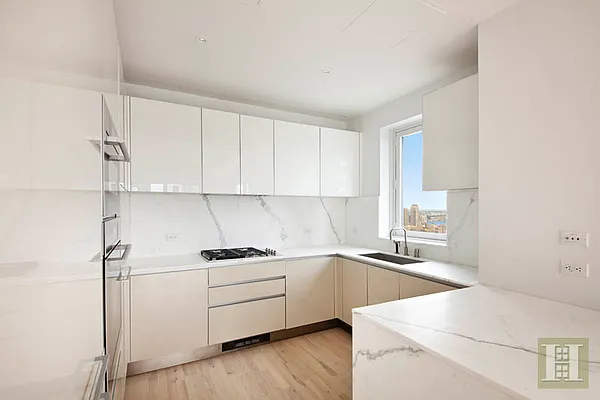 Rented by Halstead Real Estate | media 57