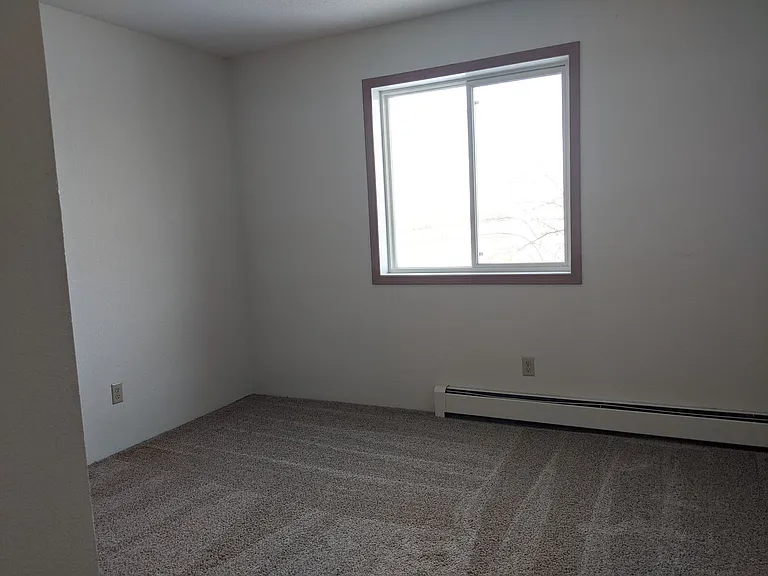 Landview Apartments — Photo 16