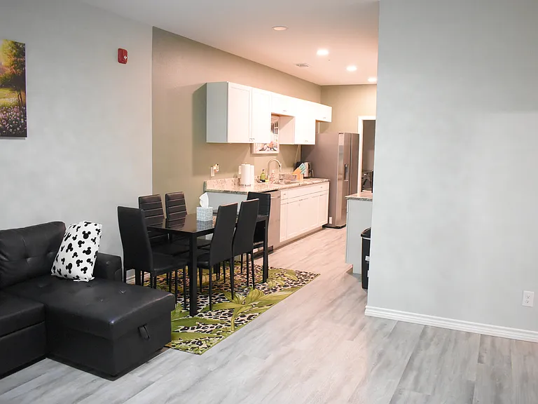 1905 Banita St #202 — Photo 3