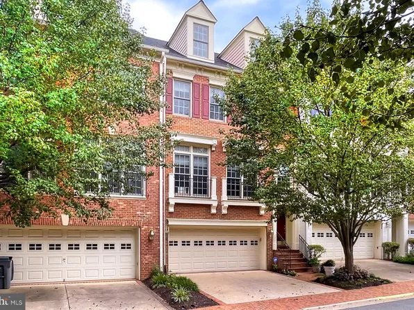 7487 Carriage Hills Dr, Mc Lean, VA 22102
