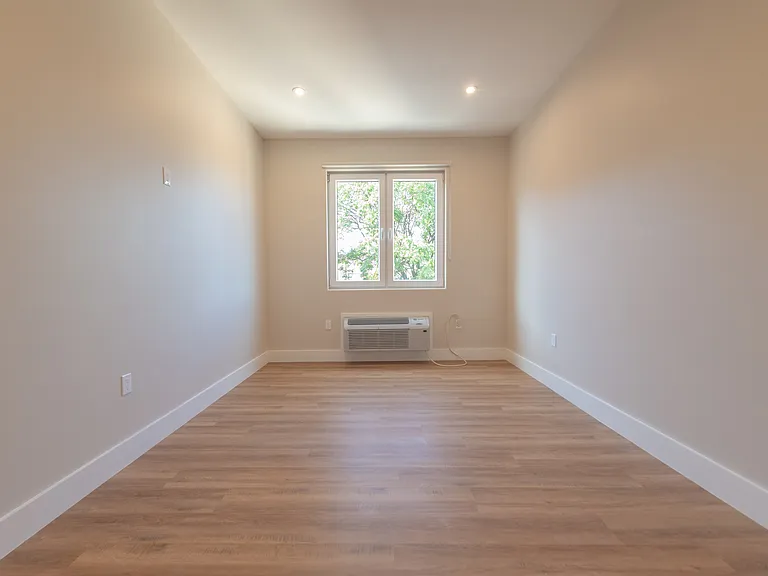 58 Hamilton Ave #101 — Photo 6