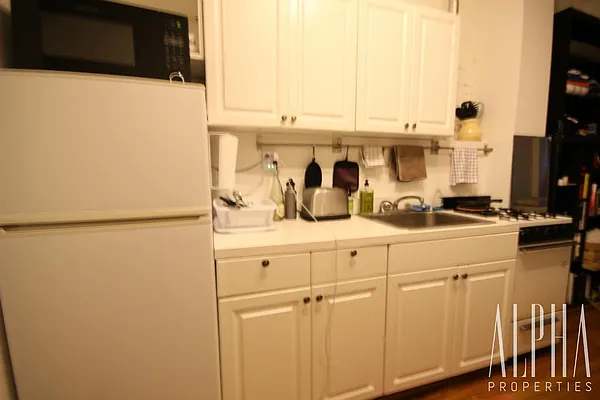 Rented by Alpha Properties NYC I LLC | media 21