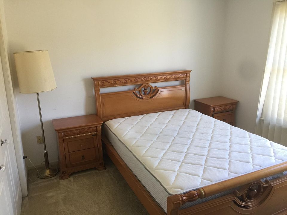 Bed & Nightstands