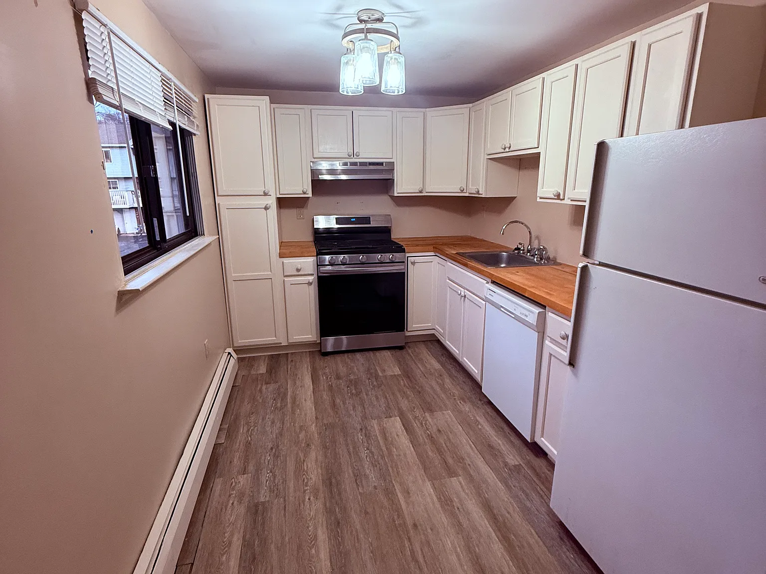 1 bed, 798 sqft, $1,650 — Photo 3
