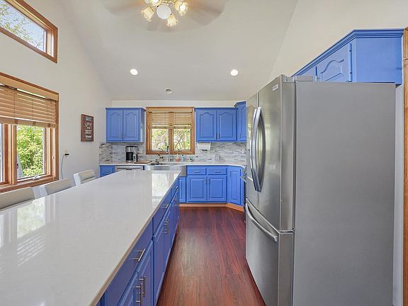 5th image of 528 Wahl AVENUE