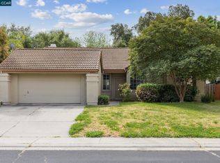 5823 Devon Dr, Rocklin, CA 95765