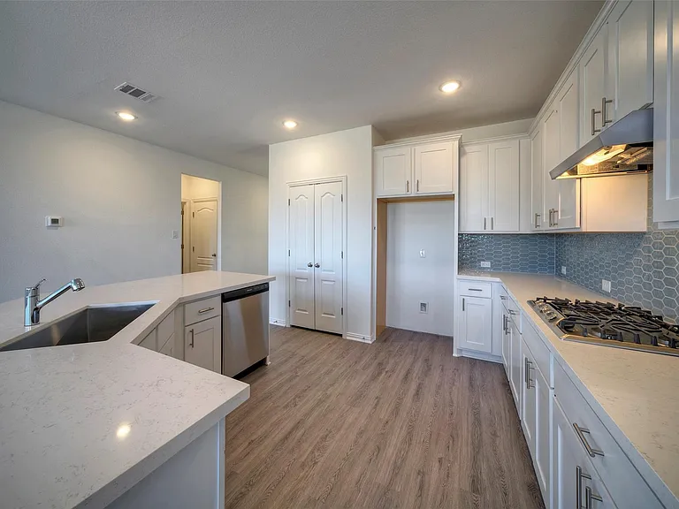 2428 Demorse Dr — Photo 20