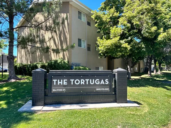 Tortugas Apartments