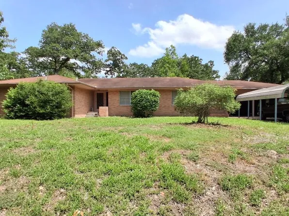 913 Lazy Ln, Bryan, TX 77802
