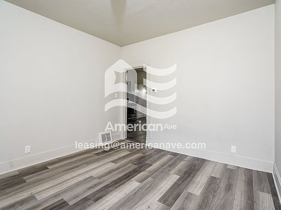 612027_003_living_room_13827824.jpg