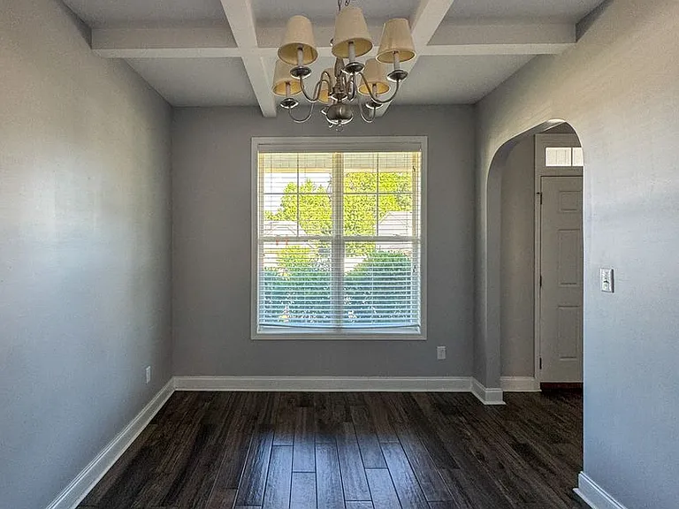 172 Huzzas Cir — Photo 3