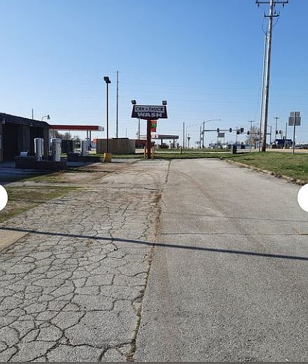 2nd image of 1616 N West Byp