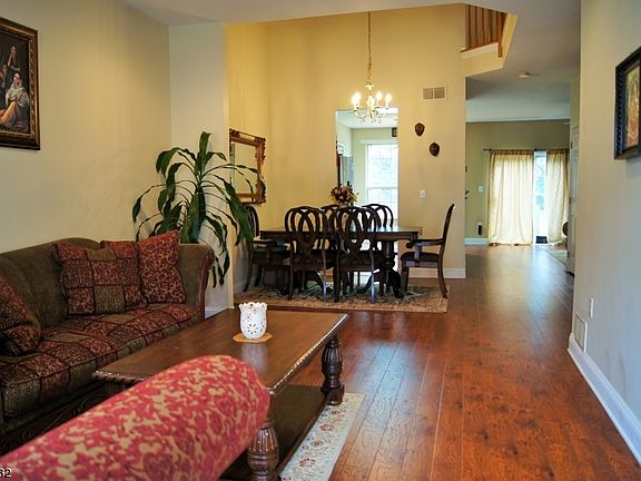 3rd image of 10 Gallop Ln #106