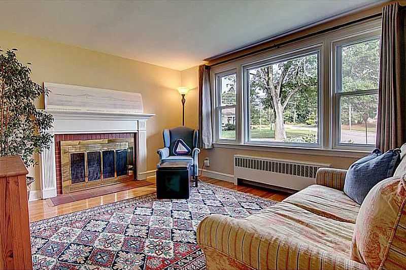 2nd image of 2 Roberta Dr
