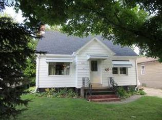 1208 Parkview Dr, Kewaskum, WI 53040