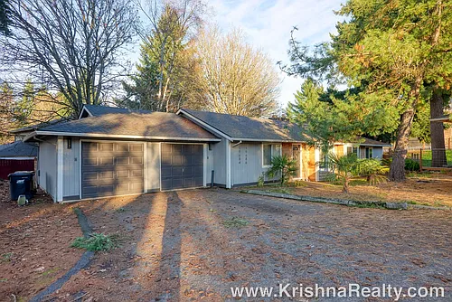 19684 SW 68th Ave Photo 1