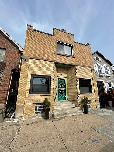 1831 S Laflin St Photo 1