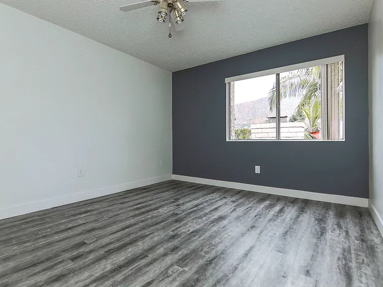 316-356 W. Meda Ave. Glendora CA. 91741 — Photo 23