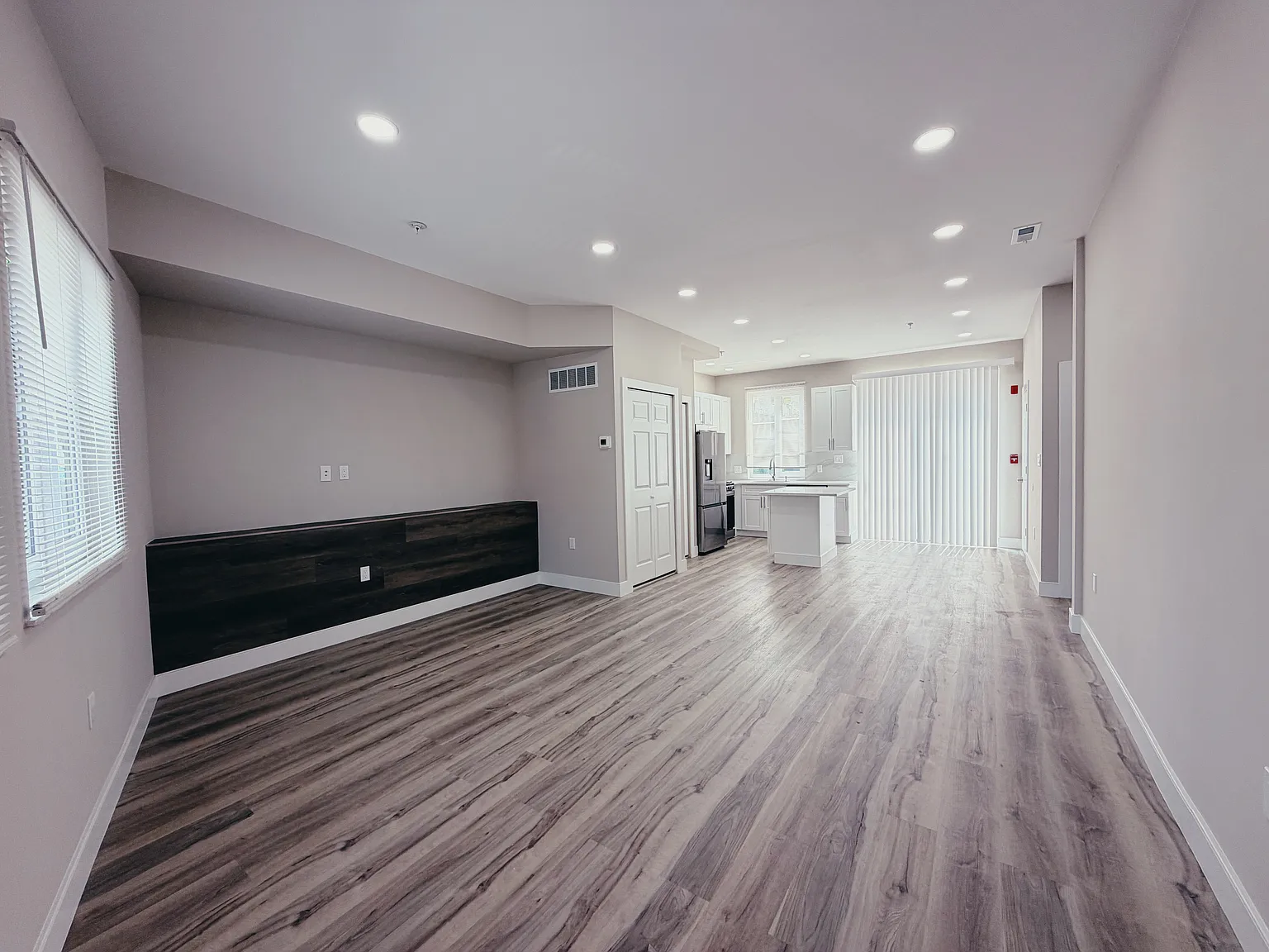 2 bed, 1.5 bath, 1200 sqft, $2,250 — Photo 2