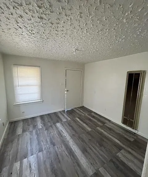 1401 Effie Rd — Photo 6