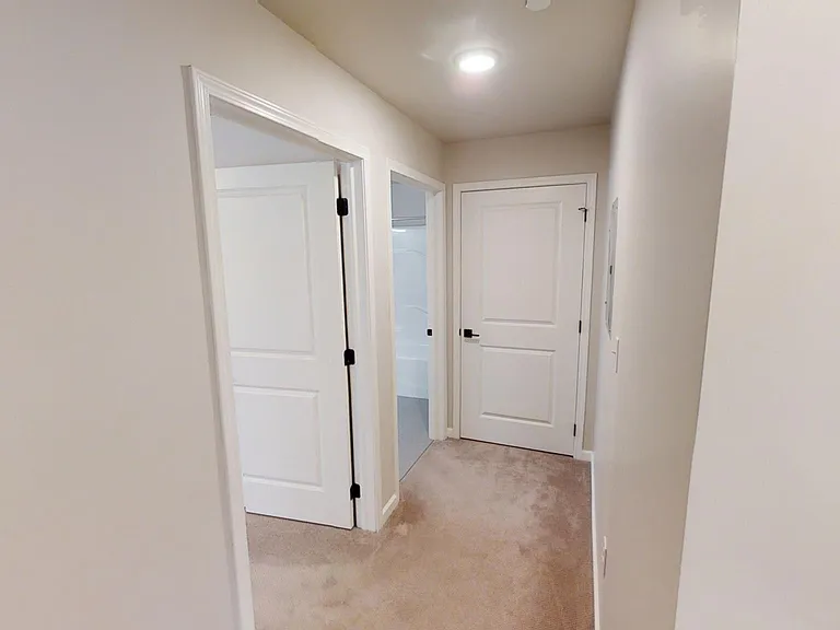 Glen Esk Apartments — Photo 18